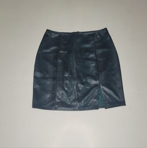 Windsor Green Scaled Faux Leather Mini Skirt Size M